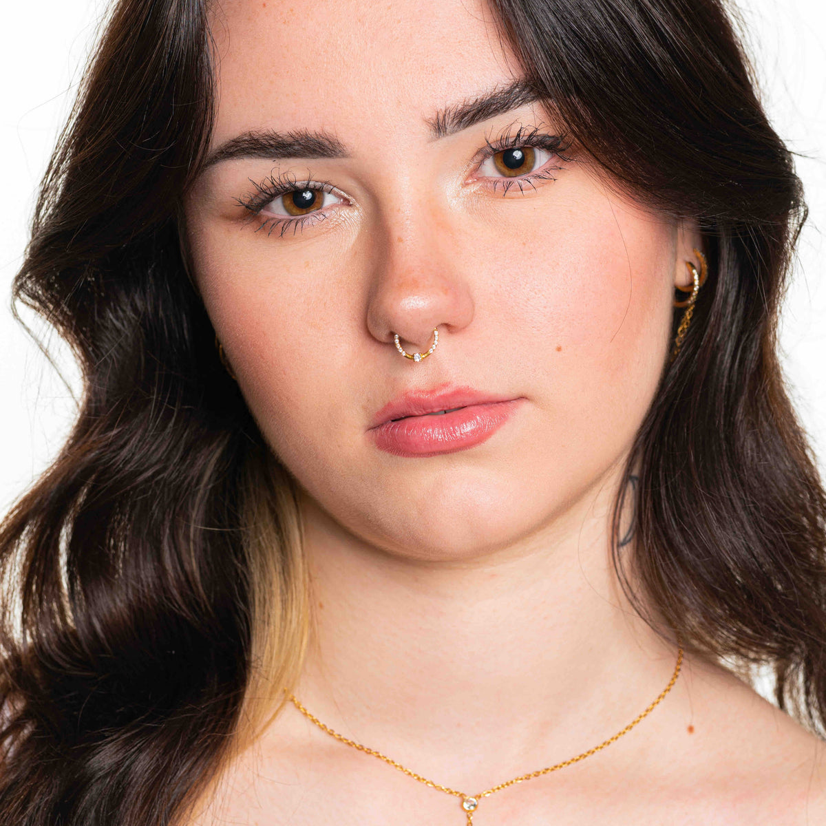 Ellie septum piercing