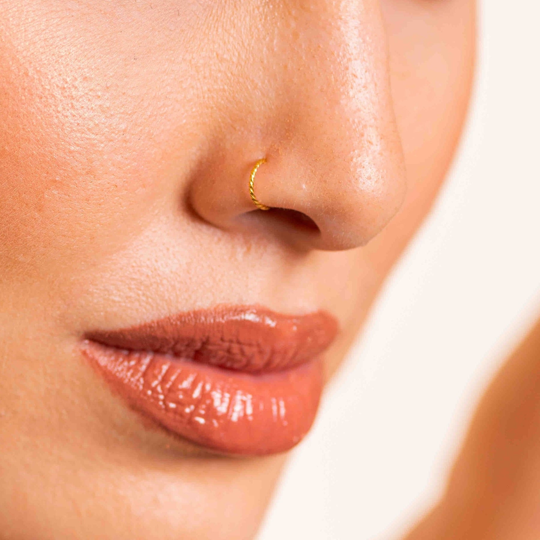 Fake nose piercing: Xena