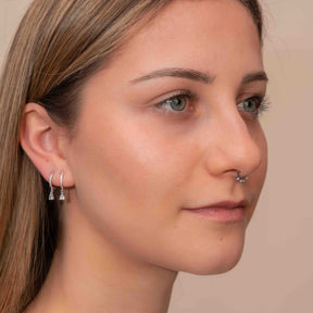 Fake septum piercing: Laura 